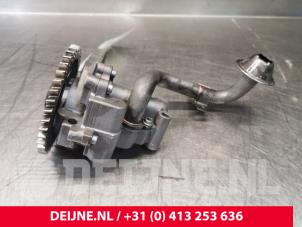 Volkswagen Transporter Ölpumpe O113175 foto 2