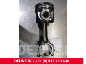 Volkswagen Transporter Piston O113181 photo 2