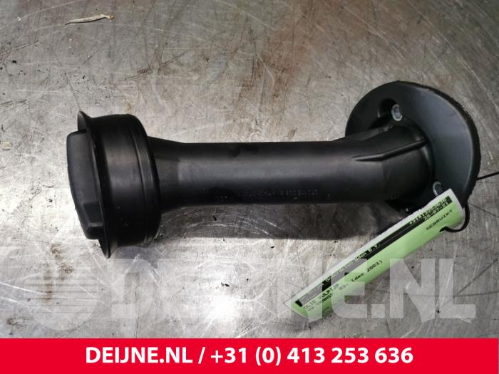 Volkswagen Transporter Olie vulpijp O113466