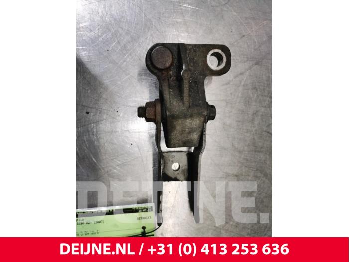 Gebruikte Motorrubber Volvo XC90 I 4.4 V8 32V Prijs € 35,00 Margeregeling aangeboden door van Deijne Onderdelen Uden B.V.