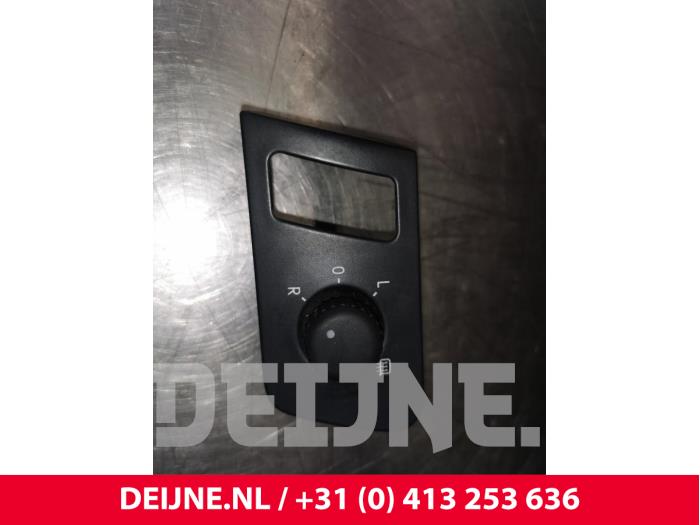 Volkswagen Caddy Spiegel Schakelaar O113667