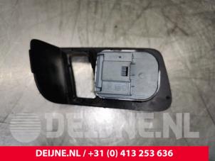 Volkswagen Caddy Spiegel Schalter O113667 foto 2