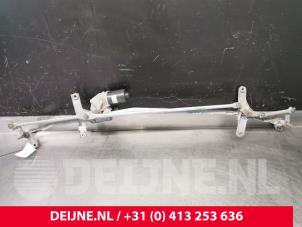 Mercedes Vito Wiper motor + mechanism O113794 photo 2