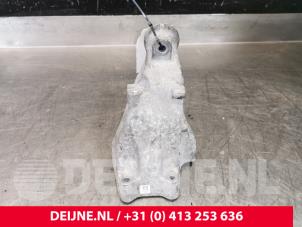 Mercedes Sprinter Motorsteun O113827 foto 2