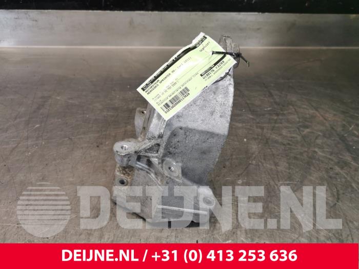 Mercedes Sprinter Motorlager O113828
