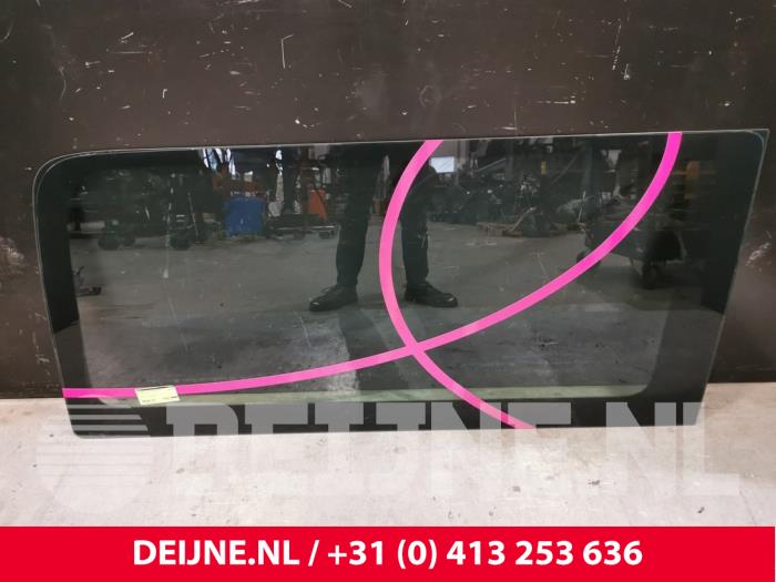 Volkswagen Crafter Extra Ruit 2Deurs rechts-achter O113930