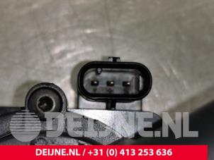 Volvo V60 Additional water pump O114349 photo 3