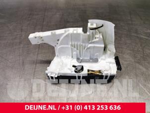 Volkswagen Crafter Schiebetür Schließmechanik links O114503 foto 3