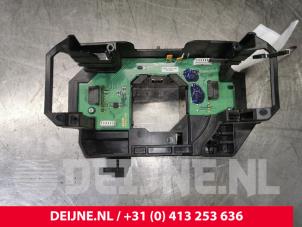 Gebruikte Combischakelaar Stuurkolom Volvo V60 I (FW/GW) 2.4 D6 20V Plug-in Hybrid AWD Prijs € 20,00 Margeregeling aangeboden door van Deijne Onderdelen Uden B.V.