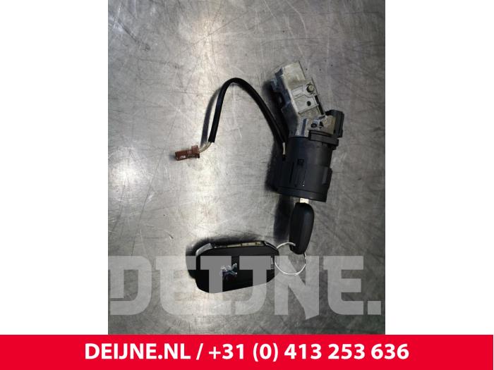 Peugeot Partner Ignition lock + key O114707