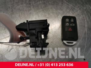 Volvo V40 Ignition lock + key O114896 photo 2