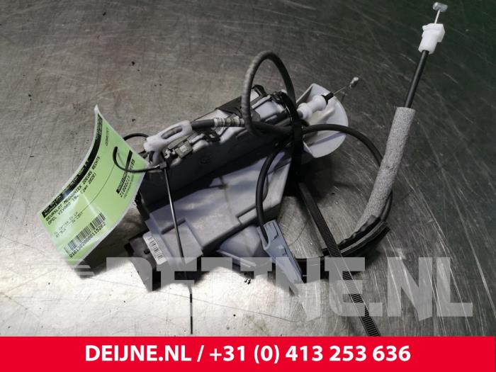 Opel Vivaro Door lock mechanism 2-door, right O115202