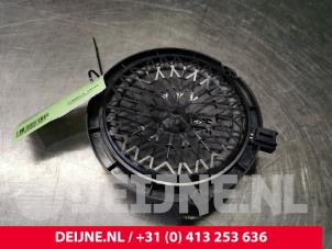 Gebruikte Speaker Opel Vivaro 2.0 CDTI 122 Prijs € 30,25 Inclusief btw aangeboden door van Deijne Onderdelen Uden B.V.