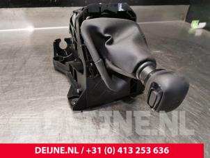 Opel Vivaro Gear stick O115302 photo 3
