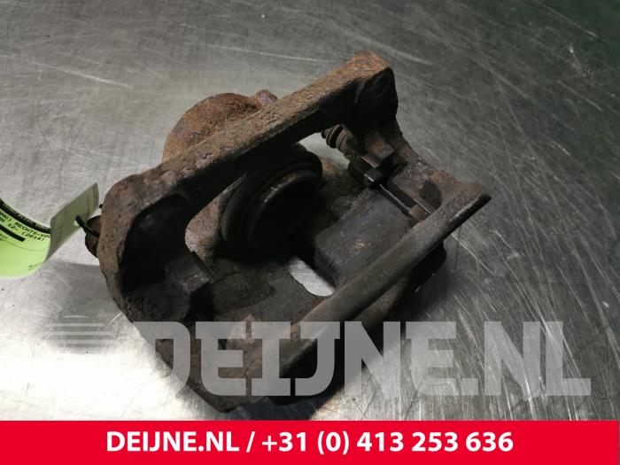Mercedes Citan Remklauw (Tang) rechts-voor O115304