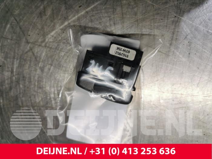 Volvo C70 Verwarmingsschakelaar Achterruit O115369