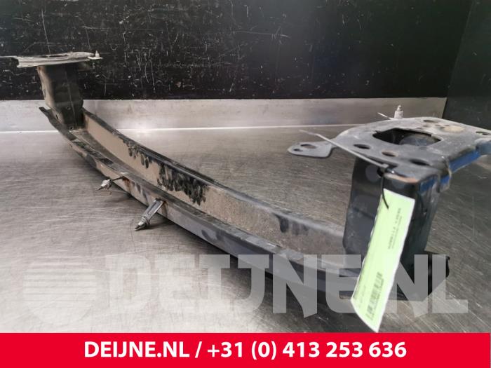 Volkswagen Passat Front bumper frame O115405