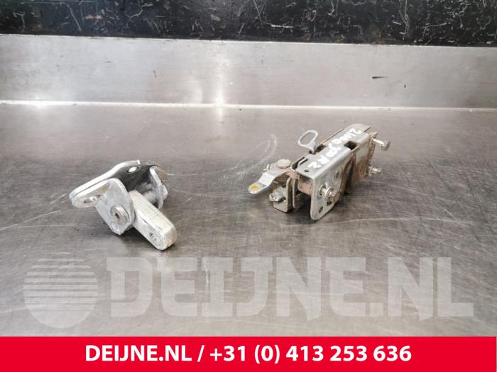 Iveco Daily Schiebetür Schließmechanik rechts O115467