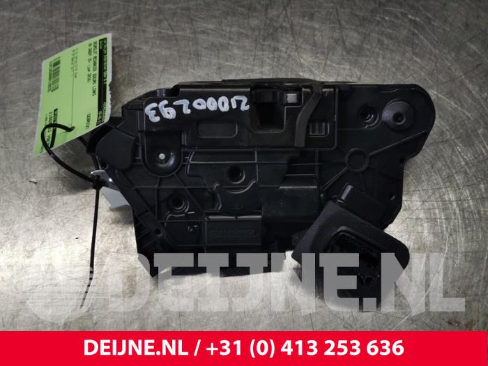 Volkswagen Caddy Deurslot Mechaniek 2Deurs links O115576