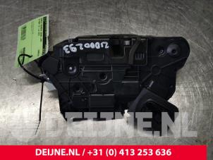 Gebruikte Deurslot Mechaniek 2Deurs links Volkswagen Caddy IV 1.6 TDI 16V Prijs € 72,60 Inclusief btw aangeboden door van Deijne Onderdelen Uden B.V.