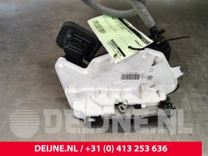 Volkswagen Caddy Türschlossmechanik 2-türig rechts O115577 foto 3