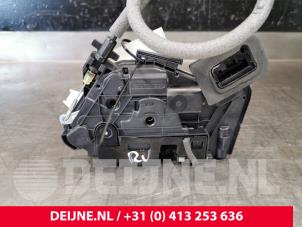 Volkswagen Caddy Türschlossmechanik 2-türig rechts O115577 foto 2