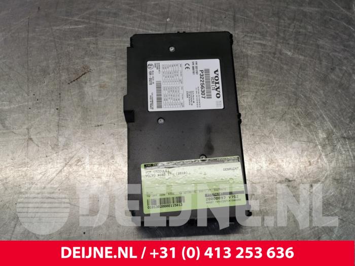 Gebruikte VCM (module) Volvo XC60 II (UZ) 2.0 T5 16V AWD Prijs € 750,00 Margeregeling aangeboden door van Deijne Onderdelen Uden B.V.