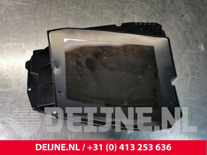 Gebruikte Head-up display Volvo XC60 II (UZ) 2.0 T5 16V AWD Prijs € 300,00 Margeregeling aangeboden door van Deijne Onderdelen Uden B.V.