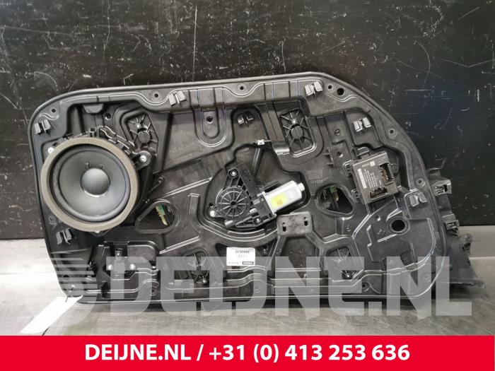 Volvo V40 Ruitmechaniek 4Deurs links-voor O115834