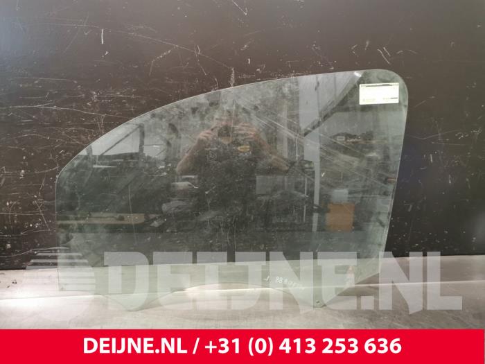 Renault Kangoo Türscheibe 2-türig links O115839