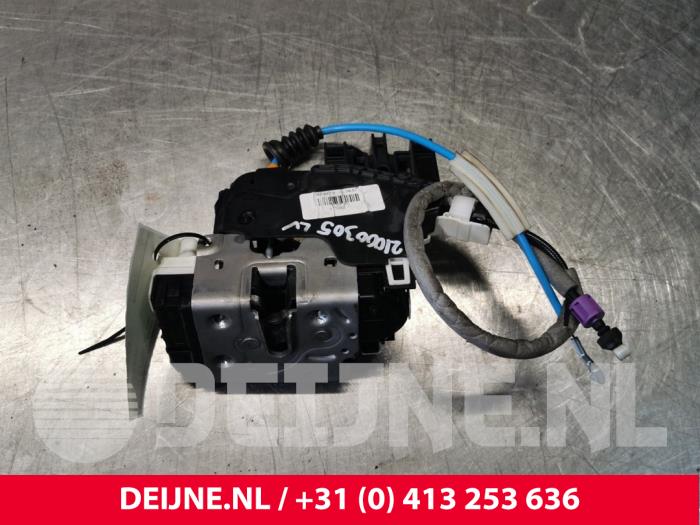 Mercedes CLA Door lock mechanism 4-door, front left O115840