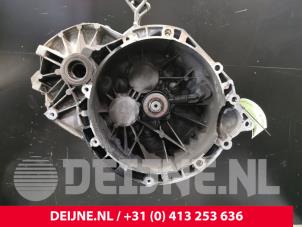 Gebruikte Versnellingsbak Volvo V70 (BW) 2.0 D 16V Prijs € 250,00 Margeregeling aangeboden door van Deijne Onderdelen Uden B.V.