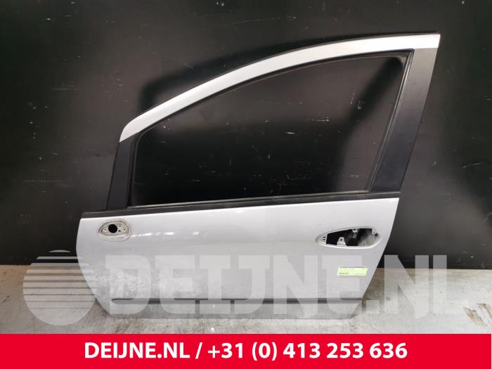 Fiat Punto Grande Portier 4Deurs links-voor O115991