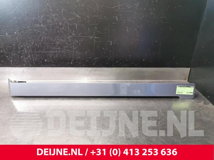 Opel Vivaro Schuifdeur Rail links O116004