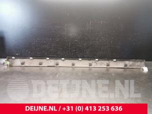 Volvo XC60 Zijskirt links O116065 foto 2