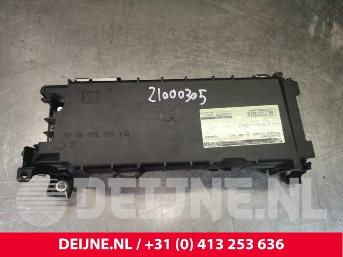 Mercedes CLA Fuse box O116083