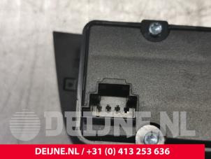 Mercedes CLA Panic lighting switch O116085 photo 3
