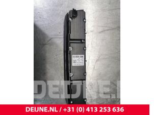 Mercedes CLA Panic lighting switch O116085 photo 2