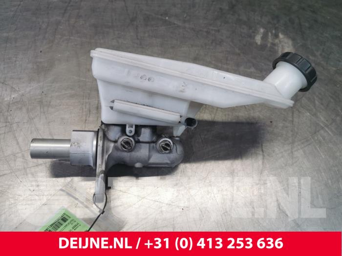 Mercedes CLA Master cylinder O116087