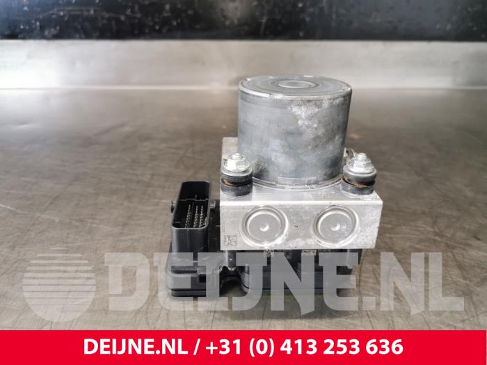 Gebruikte ABS Pomp Volkswagen Crafter (SY) 2.0 TDI FWD Prijs € 223,85 Inclusief btw aangeboden door van Deijne Onderdelen Uden B.V.