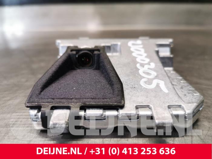 Mercedes CLA Front camera O116381