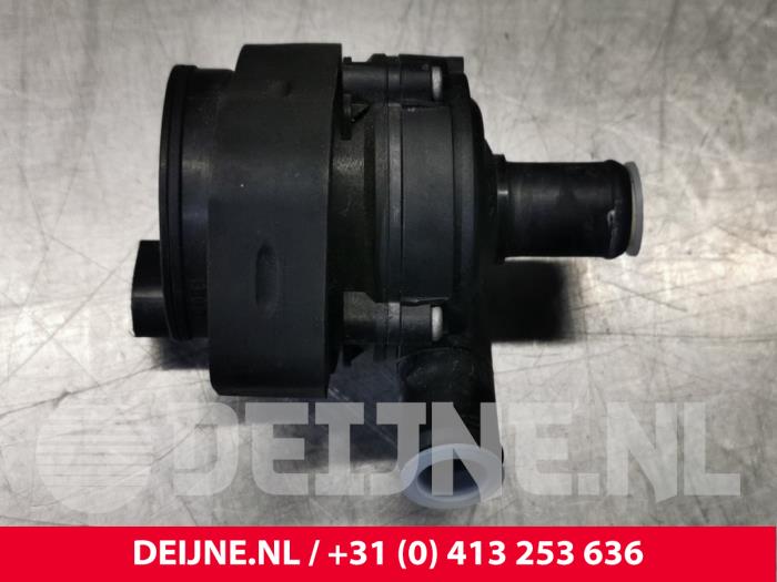 Mercedes CLA Additional water pump O116399