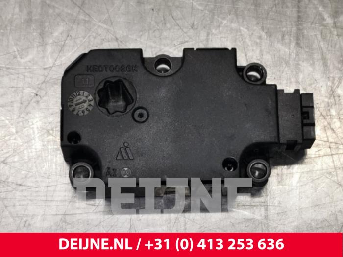 Mercedes CLA Heater valve motor O116404