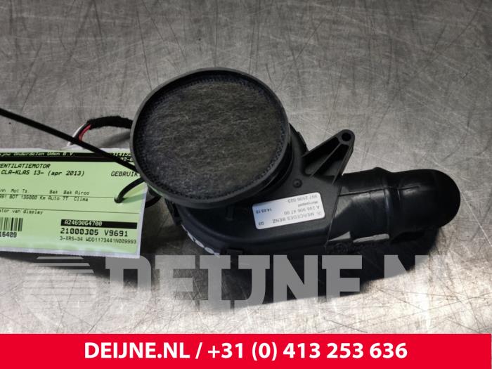 Mercedes CLA Heating and ventilation fan motor O116409