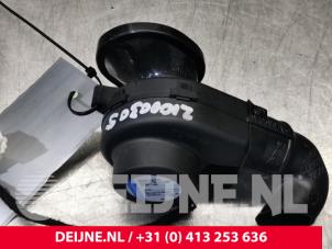 Mercedes CLA Heating and ventilation fan motor O116409 photo 2