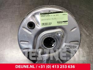 Gebruikte Rembekrachtiger Mercedes CLA (117.3) 2.0 CLA-250 Turbo 16V Prijs € 70,00 Margeregeling aangeboden door van Deijne Onderdelen Uden B.V.