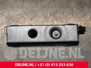 Mercedes CLA Antenna Amplifier O116427 photo 2