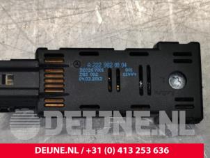 Mercedes CLA Antenna Amplifier O116429 photo 2