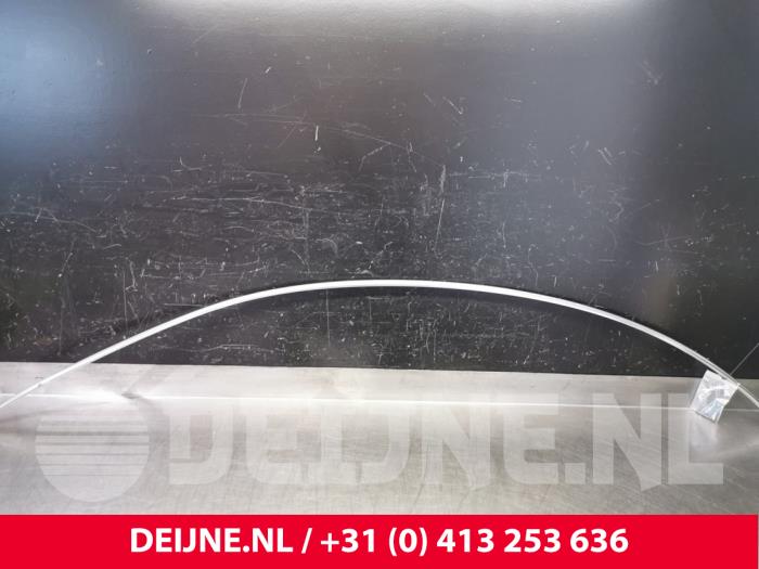 Mercedes CLA Daklijst rechts O116432