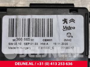 Opel Vivaro Heater computer O116499 photo 3